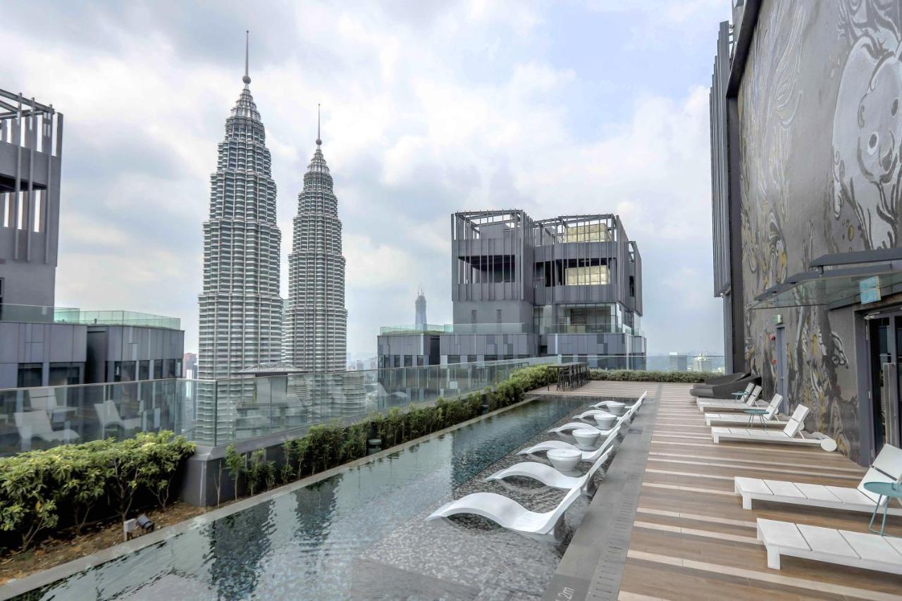 H&n Luxury Klcc Kuala Lumpur